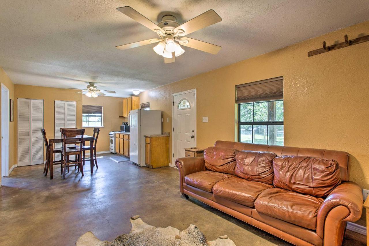 Texas Cabin On 130 Acres Walk To Lake Ray Roberts Collinsville Екстериор снимка