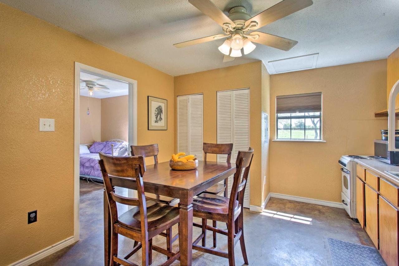 Texas Cabin On 130 Acres Walk To Lake Ray Roberts Collinsville Екстериор снимка