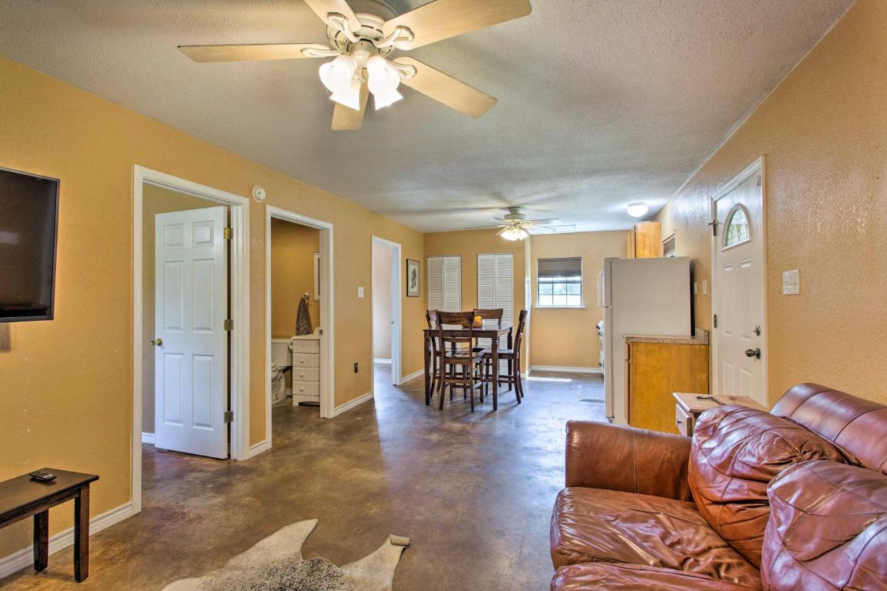 Texas Cabin On 130 Acres Walk To Lake Ray Roberts Collinsville Екстериор снимка