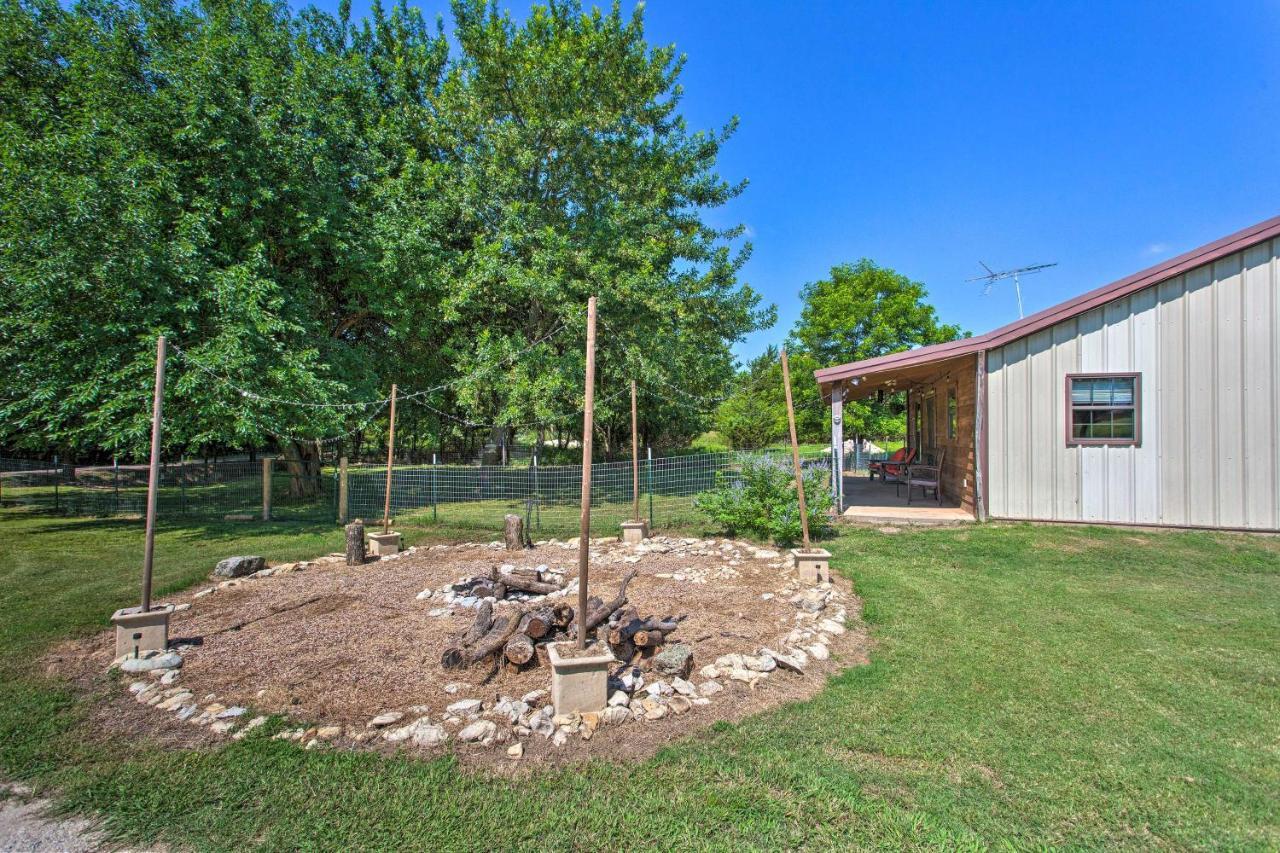 Texas Cabin On 130 Acres Walk To Lake Ray Roberts Collinsville Екстериор снимка